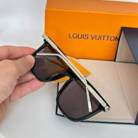 Picture of Louis Vuitton Sunglasses _SKUfw76720386fw